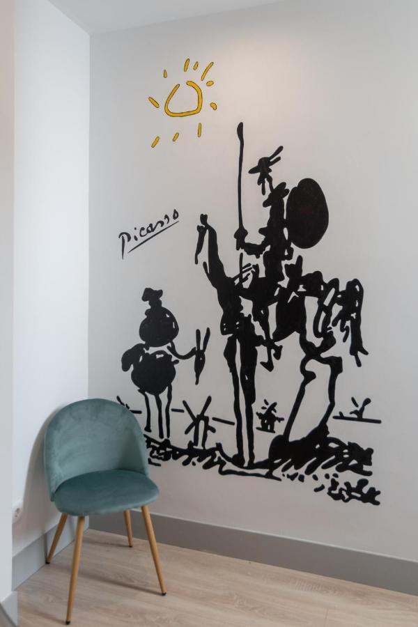 Exclusive Banksy Downtown, By Monaro***** Apartment